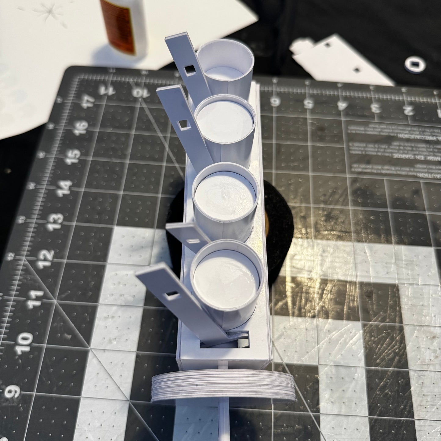 Modelo de papel de motor de avión de 4 cilindros en línea – Kit de plantilla precortada de 30 páginas
