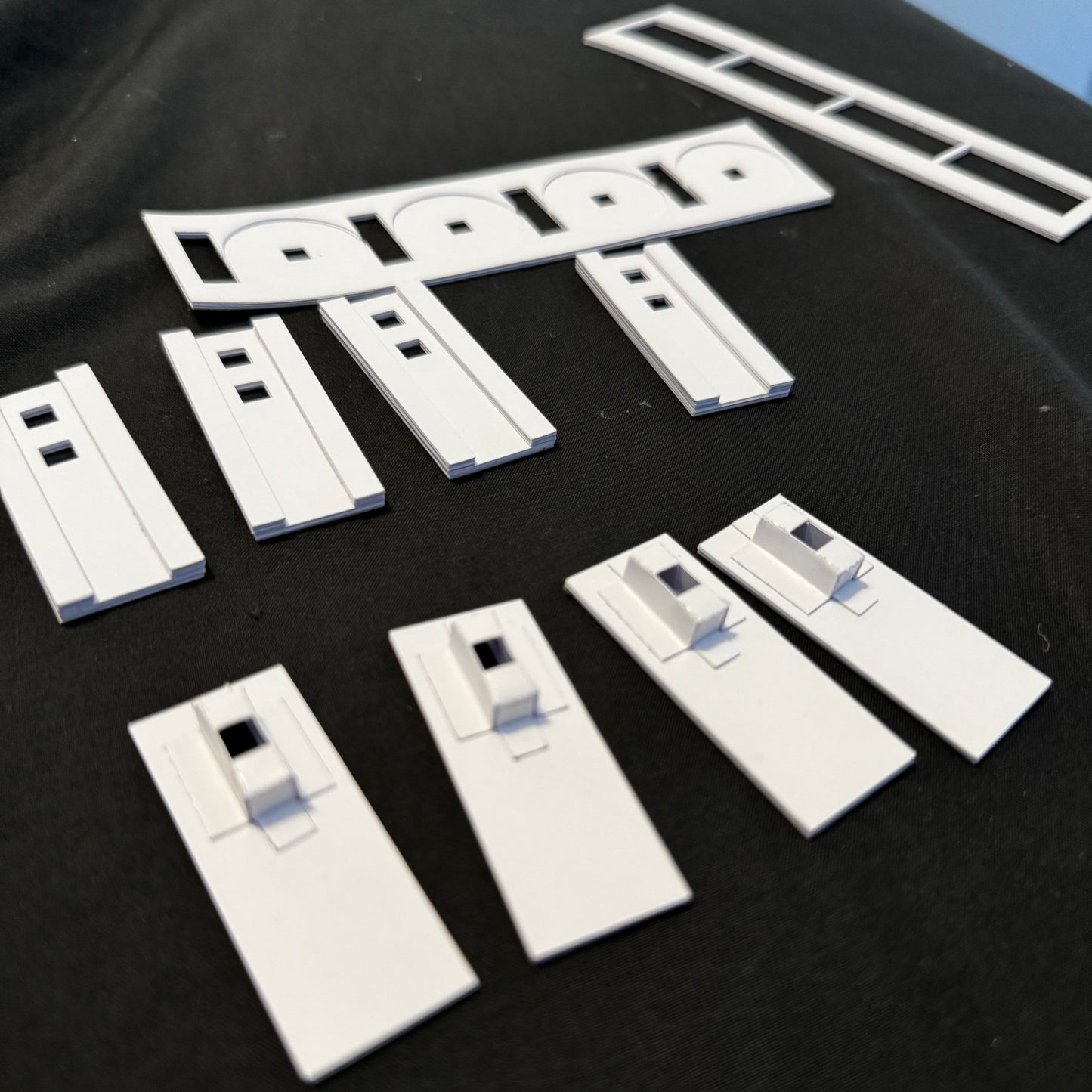 Modelo de papel de motor de avión de 4 cilindros en línea – Kit de plantilla precortada de 30 páginas