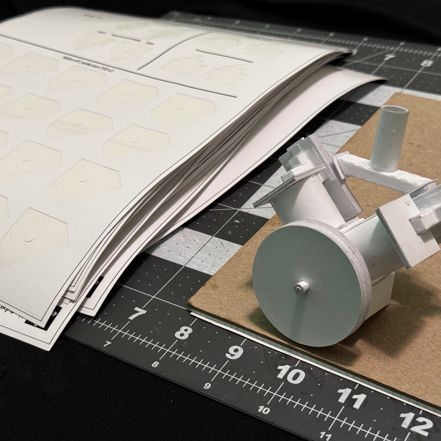 V-Twin Paper Engine Model Kit – Pre-Cut 15-Sheet Template